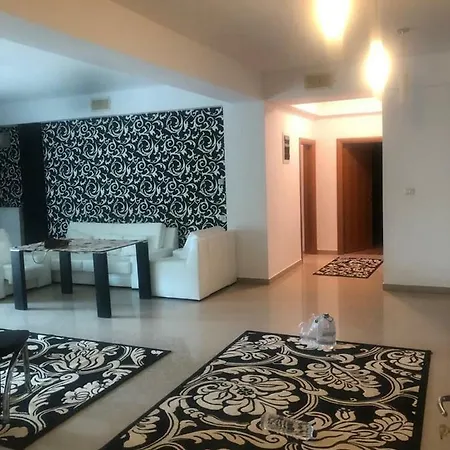 Strada D5 Apartament * ナボダリ